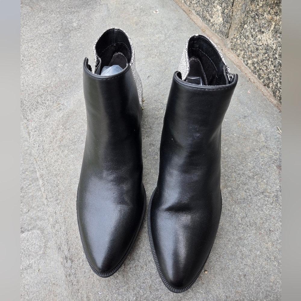 NW Cirus Women's Black Ankle Boots-Size 6